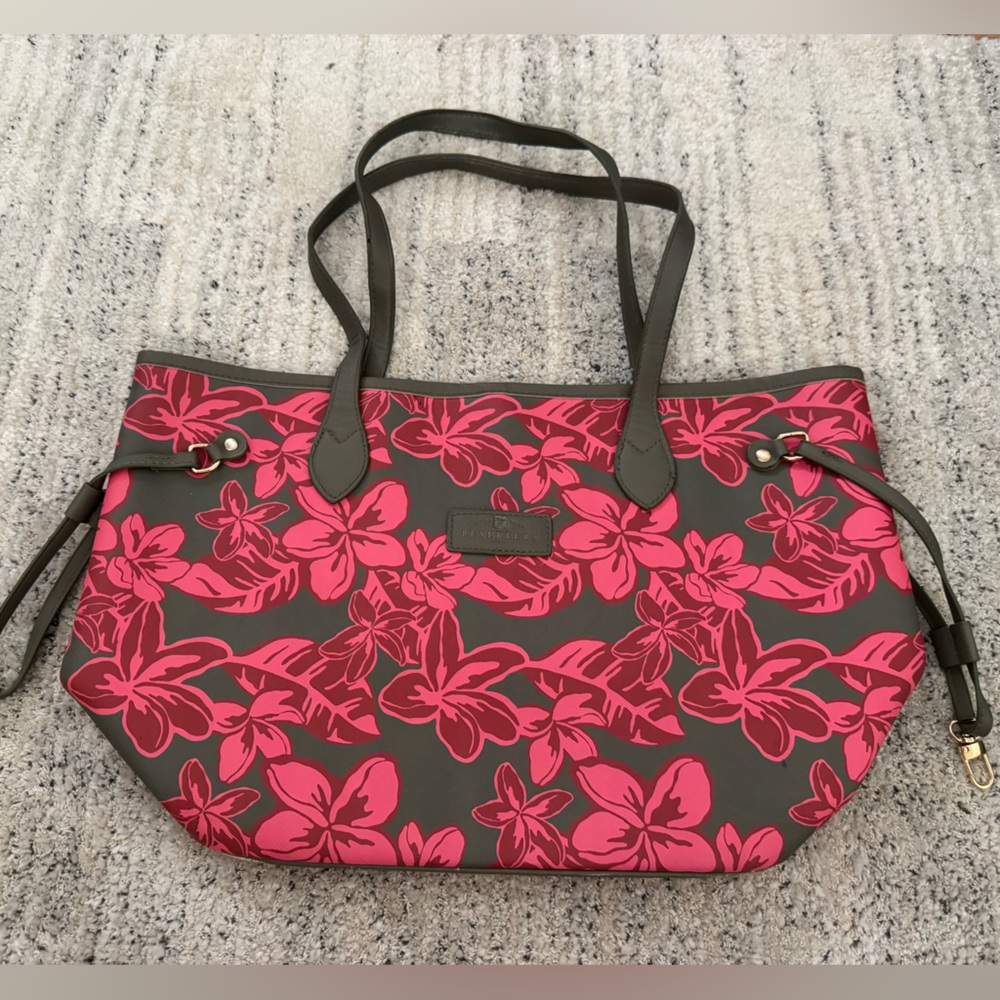 Lex Breezy Tote Bag in Pink and Olive Plumeria